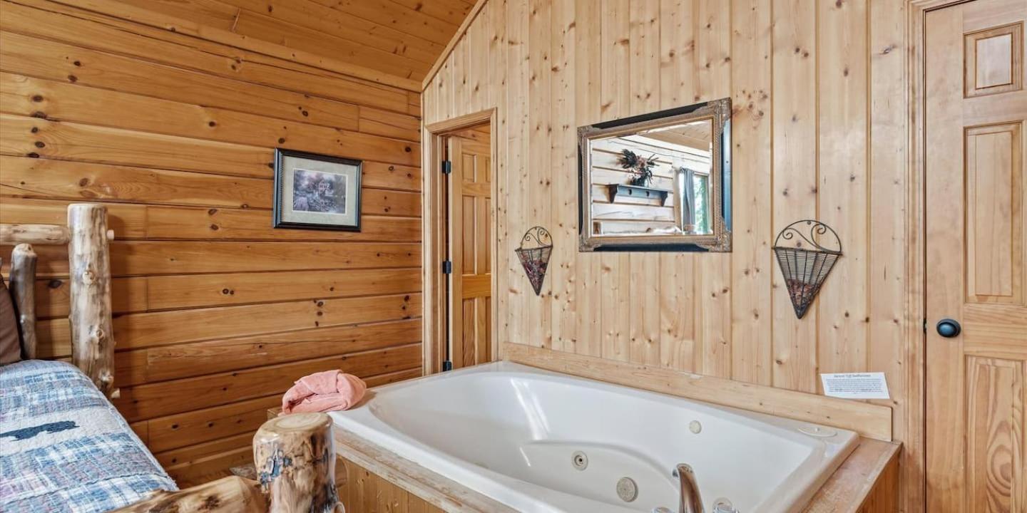Views I Mins To Dollywood I Hot Tub I Pool Table Villa Sevierville Luaran gambar