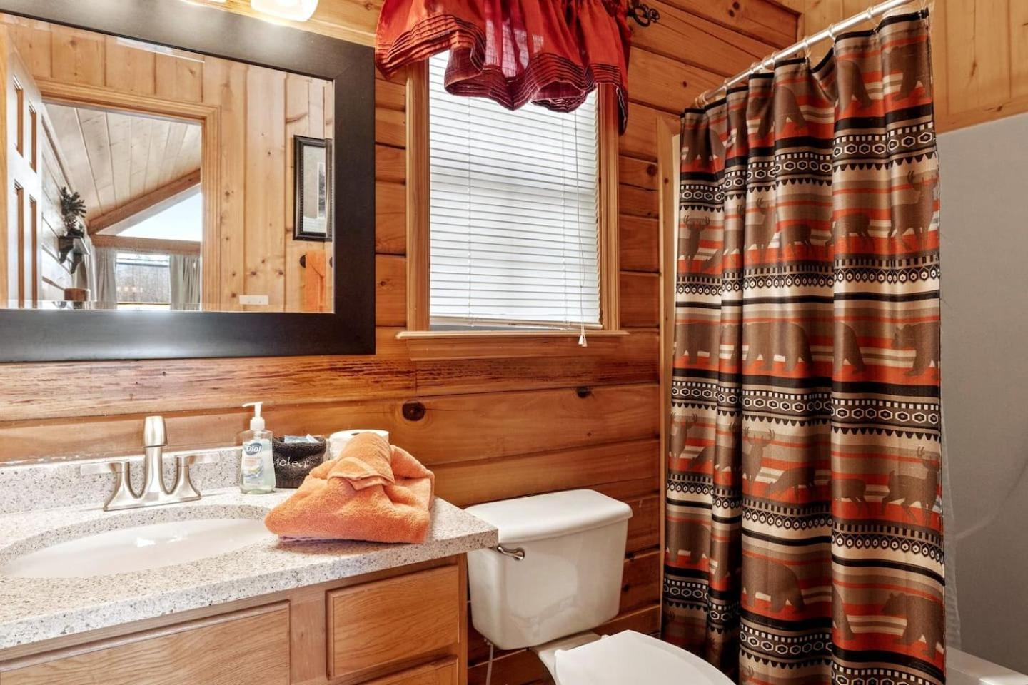 Views I Mins To Dollywood I Hot Tub I Pool Table Villa Sevierville Luaran gambar
