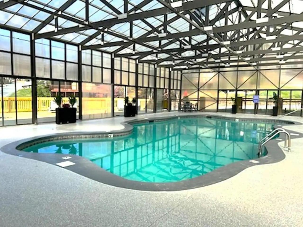 Views I Mins To Dollywood I Hot Tub I Pool Table Villa Sevierville Luaran gambar